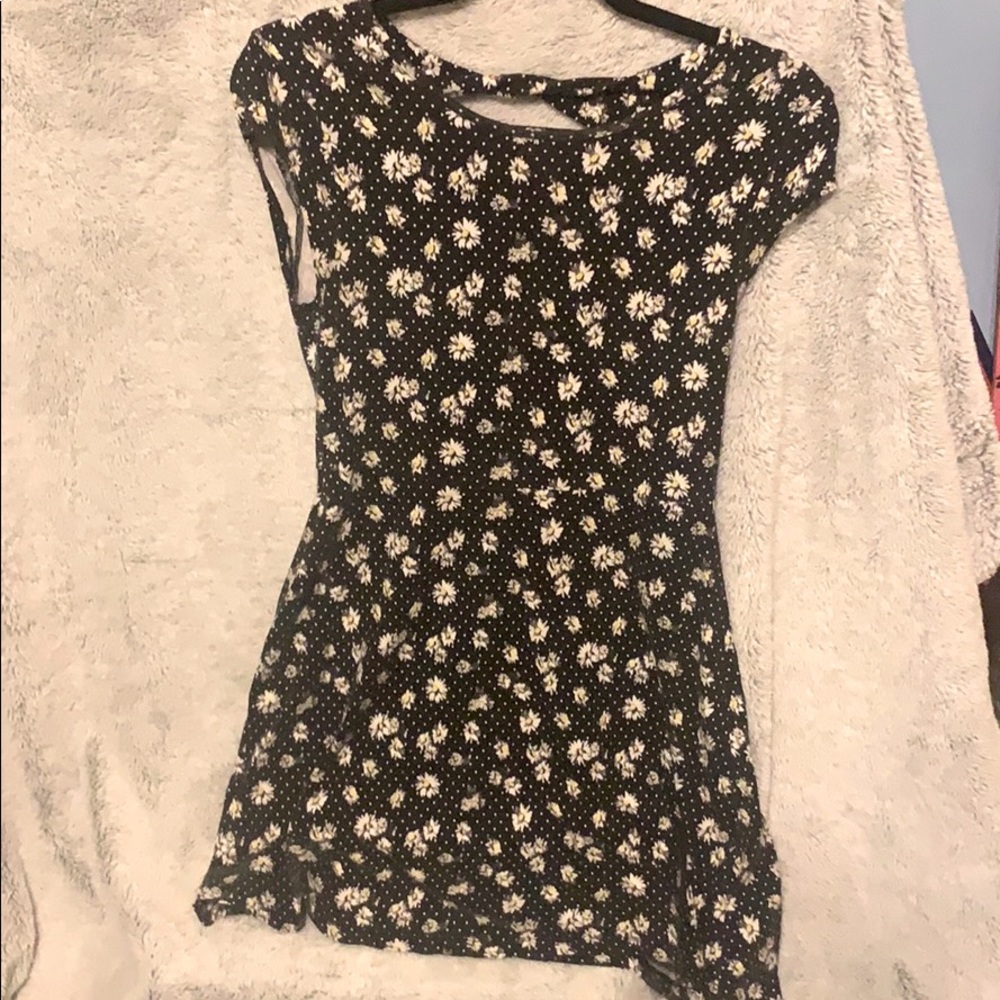 Daisy print dress